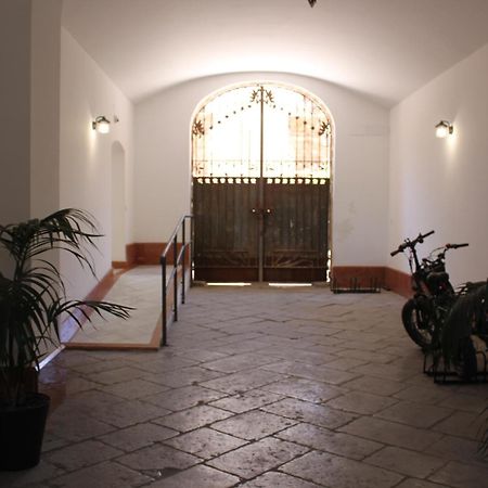 La Terrazza Su Dante Rooms ปาแลร์โม ภายนอก รูปภาพ