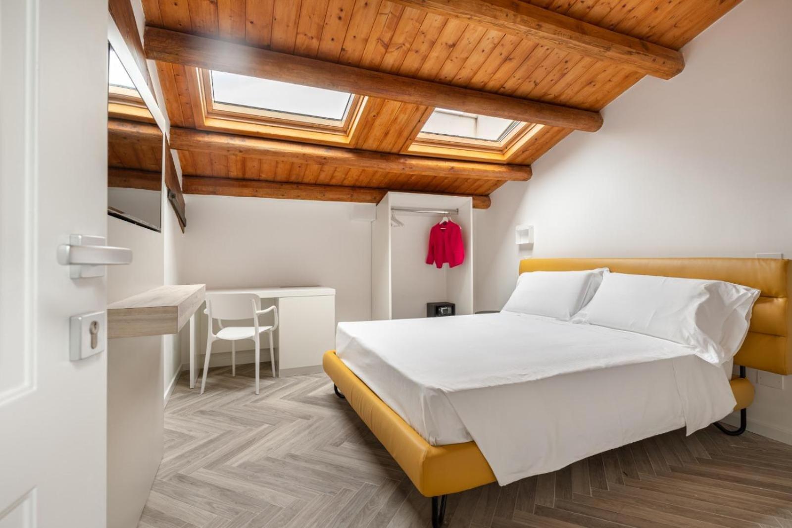 La Terrazza Su Dante Rooms ปาแลร์โม ภายนอก รูปภาพ