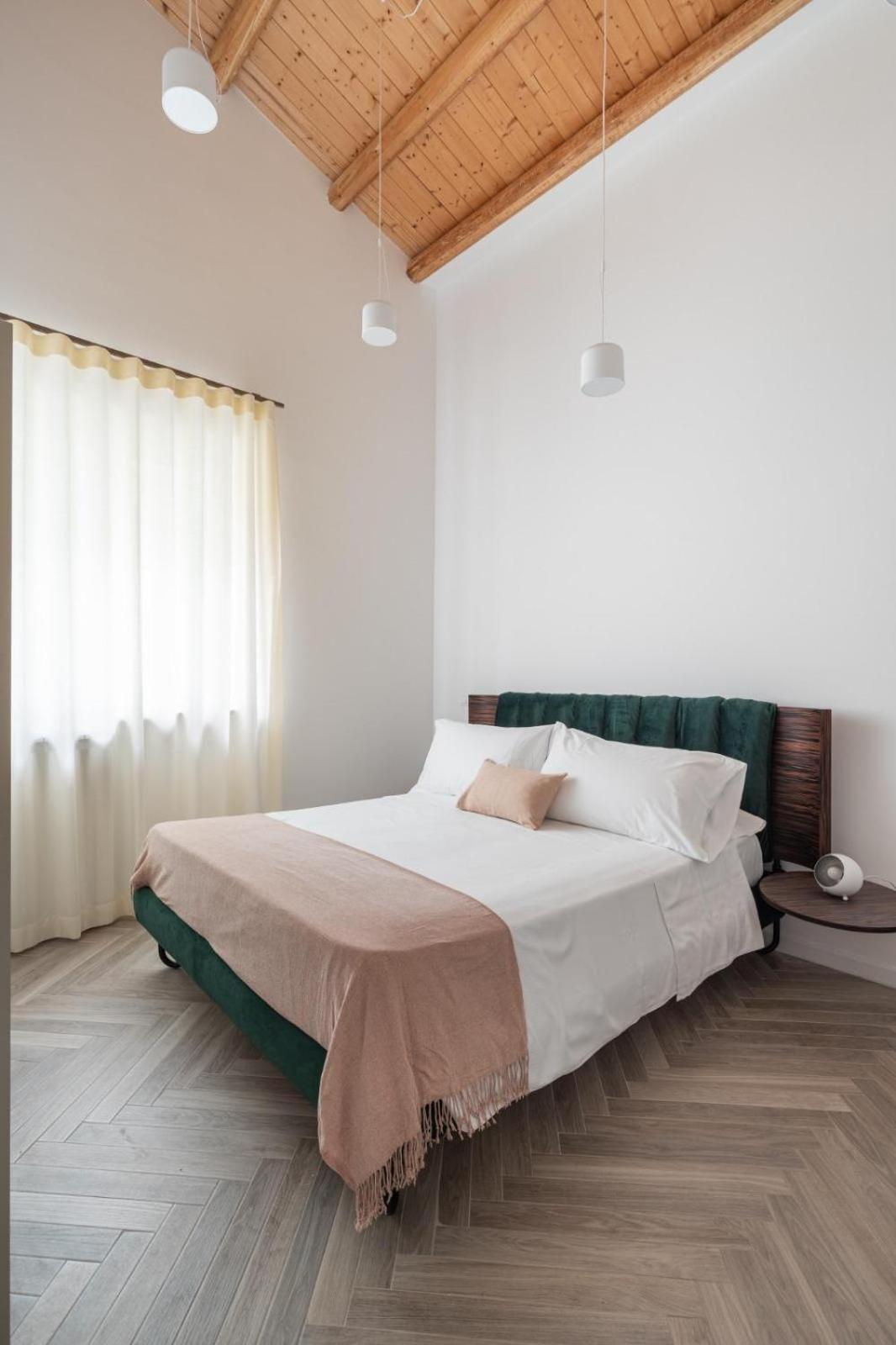 La Terrazza Su Dante Rooms ปาแลร์โม ภายนอก รูปภาพ