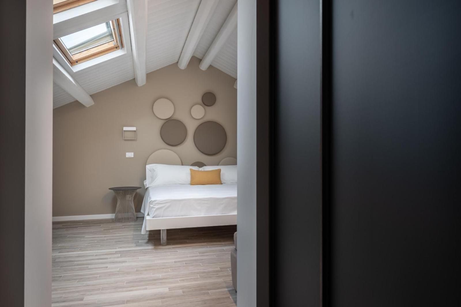 La Terrazza Su Dante Rooms ปาแลร์โม ภายนอก รูปภาพ